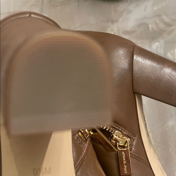 Michael Michael Kors Deep Tan platform Ankle Boots - Picture 8 of 11